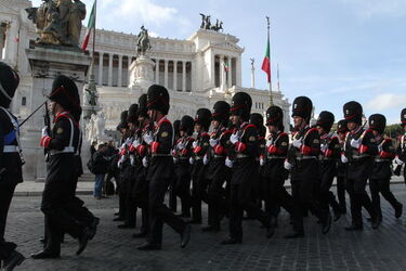 67 ANNIVERSARIO FESTA DELLA LIBERAZIONE DEPOSIZIONE CORONA ALLORO 67 ANNIVERSARIO FESTA DELLA LIBERAZIONE DEPOSIZIONE CORONA ALLORO