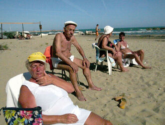 TUTTI AL MARE