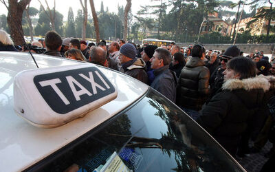 MANIFESTAZIONE TASSISTI