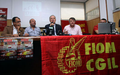 CONFERENZA SIGNORI ENTRA IL LAVORO TUTTI A PIEDI CONFERENZA SIGNORI ENTRA IL LAVORO TUTTI A PIEDI