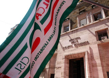 MANIFESTAZIONE LAVORATORI EDILI MANIFESTAZIONE LAVORATORI EDILI