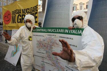 MAN VERDI CONTRO IL NUCLEARE