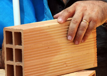 MANIFESTAZIONE LAVORATORI EDILI MANIFESTAZIONE LAVORATORI EDILI