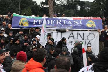 ASSEMBLEA TASSISTI CONTRO LIBERALIZZAZIONI ASSEMBLEA TASSISTI CONTRO LIBERALIZZAZIONI