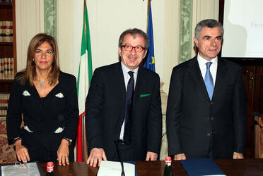 FIRMA DEL PROTOCOLLO D INTESA SULLA SICUREZZA E LEGALITA PER LA PREVENZIONE DEI TENTATIVI DI INFILTRAZIONI DELLA CRIMINALITA ORGANIZZATA