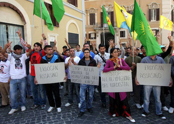 MANIFESTAZIONE POPOLO KURDO MANIFESTAZIONE POPOLO KURDO