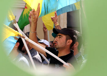 MANIFESTAZIONE POPOLO KURDO MANIFESTAZIONE POPOLO KURDO