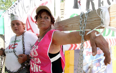 MANIFESTAZIONE CONTRO APERTURA DISCARICA A RIANO MANIFESTAZIONE CONTRO APERTURA DISCARICA A RIANO