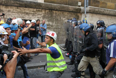 MANIFESTAZIONE OPERAI ALCOA