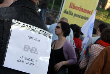 MANIFESTAZIONE CONTRO IL PRECARIATO MANIFESTAZIONE CONTRO IL PRECARIATO