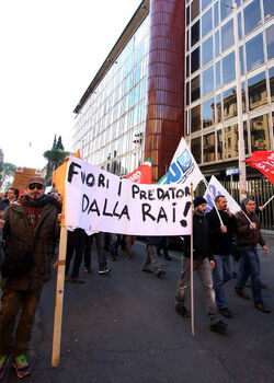 MANIFESTAZIONE DIPENDENTI RAI MANIFESTAZIONE DIPENDENTI RAI