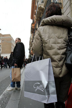 INIZIO SALDI A ROMA