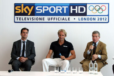 SQUADRA AZZURRA DEI GIORNALISTI SKY ALLE OLIMPIADI DI LONDRA 2012 SQUADRA AZZURRA DEI GIORNALISTI SKY ALLE OLIMPIADI DI LONDRA 2012