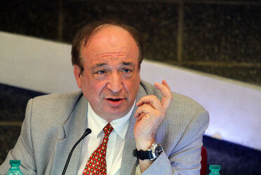 CONFERENZA STAMPA FIOM CGIL SU FIAT CONFERENZA STAMPA FIOM CGIL SU FIAT