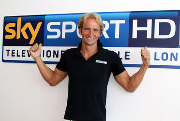 SQUADRA AZZURRA DEI GIORNALISTI SKY ALLE OLIMPIADI DI LONDRA 2012 SQUADRA AZZURRA DEI GIORNALISTI SKY ALLE OLIMPIADI DI LONDRA 2012