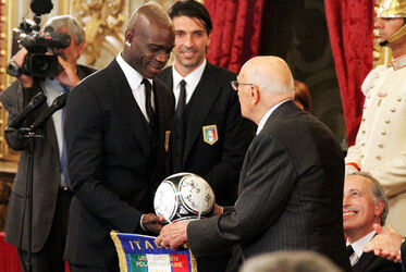 NAZIONALE ITALIANA DA NAPOLITANO NAZIONALE ITALIANA DA NAPOLITANO