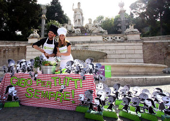 MANIFESTAZIONE OXFAM