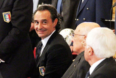 NAZIONALE ITALIANA DA NAPOLITANO NAZIONALE ITALIANA DA NAPOLITANO