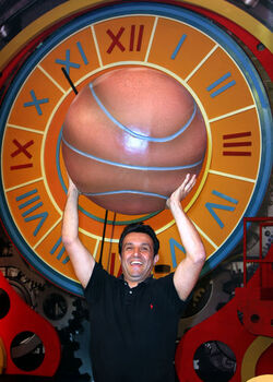 MEDIASET IL BRACCIO E LA MENTE