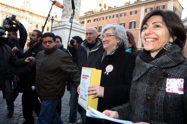 FIRME PER DIMISSIONI BERLUSCONI