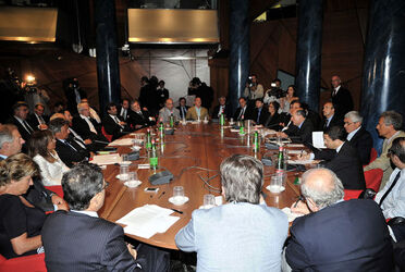 INCONTRO OPPOSIZIONI PARTI SOCIALI