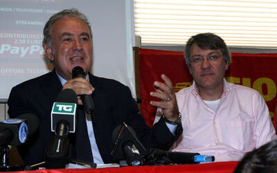 CONFERENZA SIGNORI ENTRA IL LAVORO TUTTI A PIEDI CONFERENZA SIGNORI ENTRA IL LAVORO TUTTI A PIEDI