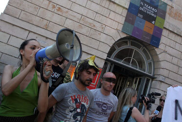 MANIFESTAZIONE PER TEATRO VALLE