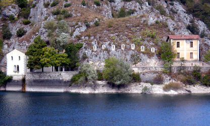 DIGA LAGO ARTIFICIALE