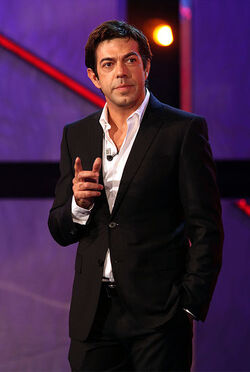 DOMENICA IN COSI E LA VITA DOMENICA IN COSI E LA VITA