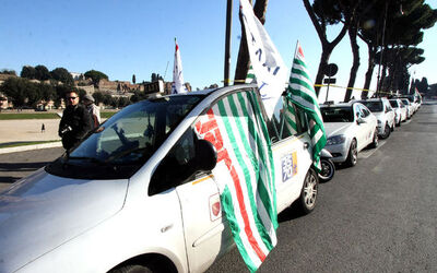 MANIFESTAZIONE TASSISTI