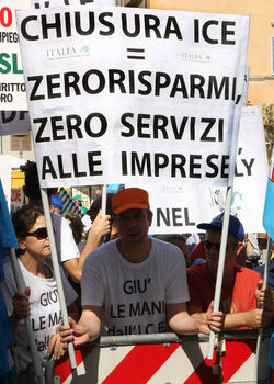 MANIFESTAZIONE CISL UIL CONTRO MANOVRA