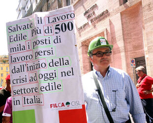 MANIFESTAZIONE LAVORATORI EDILI MANIFESTAZIONE LAVORATORI EDILI