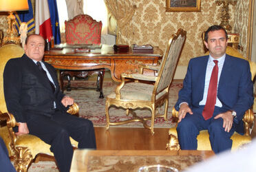 BERLUSCONI DE MAGISTRIS