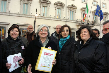 FIRME PER DIMISSIONI BERLUSCONI