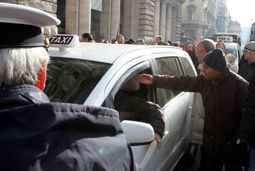 MANIFESTAZIONE TASSISTI CONTRO LIBERALIZZAZIONE
