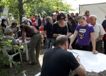 MANIFESTAZIONE CONTRO APERTURA DISCARICA A RIANO MANIFESTAZIONE CONTRO APERTURA DISCARICA A RIANO