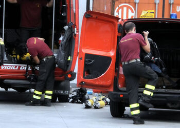 INCENDIO STAZIONE TIBURTINA INCENDIO STAZIONE TIBURTINA