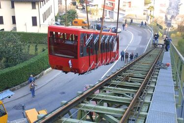 Paradiso posa nuove cabine funicolare S.Salvatore