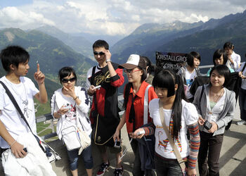 Passo del San Gottardo studenti cinesi in visita al museo
