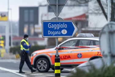 Stabio allarme bomba dogana Gaggiolo
