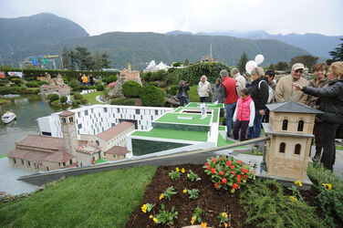 Melide inaugurazione modellino in scala LAC
