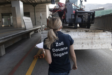 Chiasso controlli al valico doganale Chiasso controlli al valico doganale