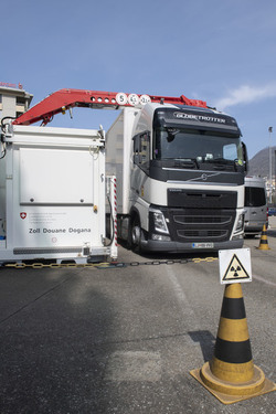 Chiasso controlli al valico doganale Chiasso controlli al valico doganale