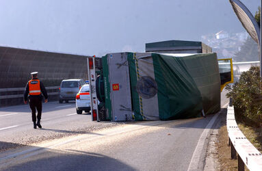 Bellinzona incidente camion in autostrada