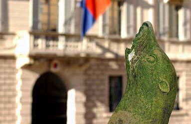 Bellinzona atti vandalici in Piazza Governo