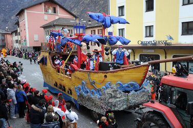 Roveredo GR corteo mascherato carnevale Lingera