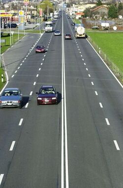 San Antonino strada cantonale