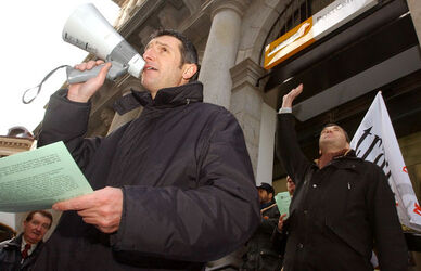 Ticino manifestazione Carovana dei Postini