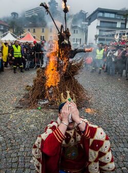 Brissago Carnevale Re Pitoc rogo del pagliaccio