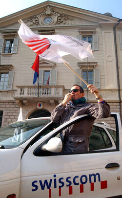 Bellinzona protesta contro i tagli Swisscom